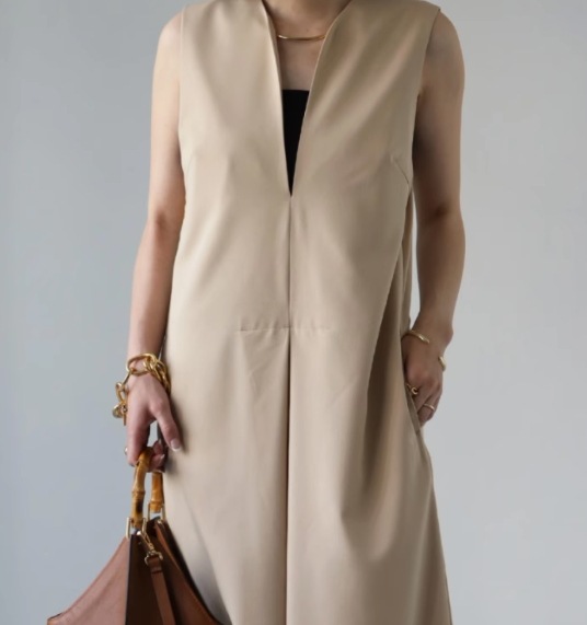 Vネック ノースリーブ ジャンプ スーツ ベスト ジャンプスーツ プチワイドレッグ ジャンプ スーツ オーバーオール