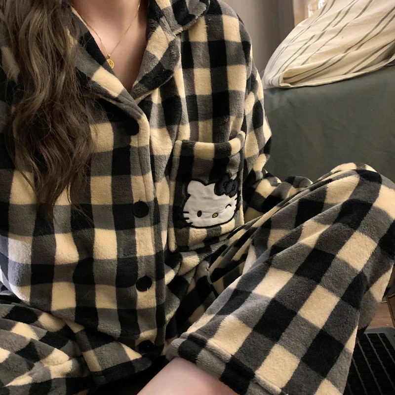 【急速出荷!】女性用日本の漫画猫チェック柄コーラルベルベットパジャマ厚くて暖かい秋冬コーラルベルベットホームウェアセット 【急速出荷!】女性用日本の漫画猫チェック柄コーラルベルベットパジャマ厚くて暖かい秋冬コーラルベルベットホームウェアセット