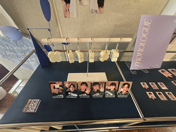 Qoo10] STARSHIPエンターテインメント [現地購入/1st+2st] MONST