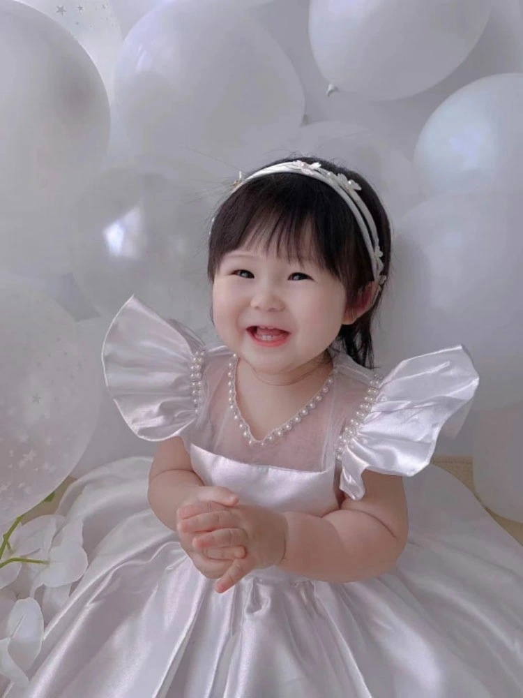 ドレス 子ども フリルの袖 超ボリューム【商品到着後レビューを書いて靴下２足【M1足+XL1足】ベビードレス ピアノ 発表会 大きいリボン 子供フォーマルドレス フラワーガール ホワイト 女の子花ドレ