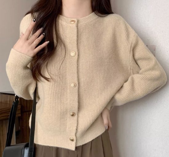 ニットカーディガン レディース カーディガン 羽織 ニット セータートップス ラウンドネック フロントボタン 金ボタン リブニット 長袖 シンプル 無地 カジュアル お出かけ おしゃれ ファッション ニットカーディガン レディース カーディガン 羽織 ニット セータートップス ラウンドネック フロントボタン 金ボタン リブニット 長袖 シンプル 無地 カジュアル お出かけ おしゃれ ファッション