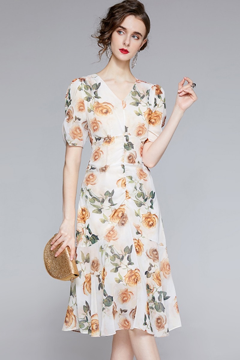 ワンピース 半袖 春 夏 秋 きれいめ Aライン フレアワンピース マーメイド フレアスカート 膝下 ミモレ丈 ミディアム丈 パフスリーブ Vネック 襟なし 透け感 春カラー アプリコット S M L