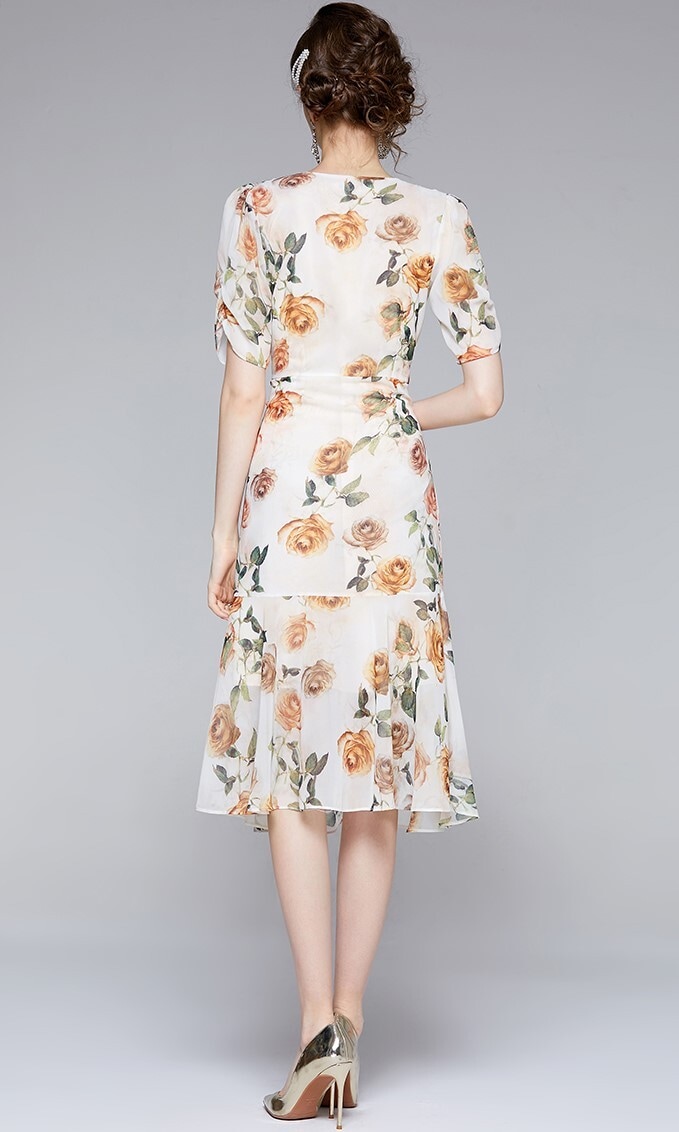 ワンピース 半袖 春 夏 秋 きれいめ Aライン フレアワンピース マーメイド フレアスカート 膝下 ミモレ丈 ミディアム丈 パフスリーブ Vネック 襟なし 透け感 春カラー アプリコット S M L