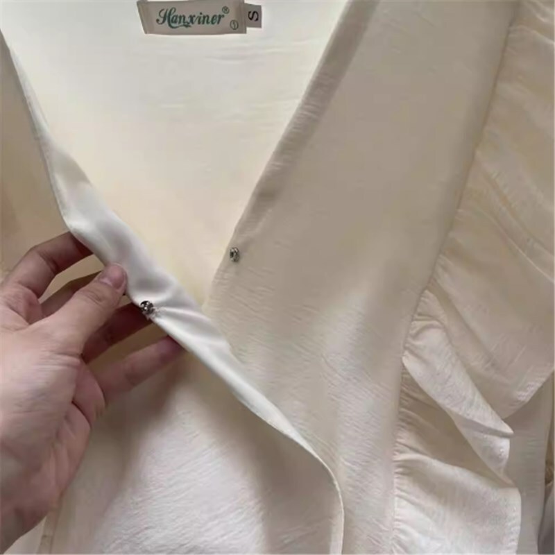 トップス シャツ ブラウス 袖あり 長袖 Vネック フリル かわいい 大人可愛い きれいめ シンプル カジュアル 大人 上品 おしゃれ お洒落 かっこいい レトロ 大人女子 こなれ感 ラフ トップス シャツ ブラウス 袖あり 長袖 Vネック フリル かわいい 大人可愛い きれいめ シンプル カジュアル 大人 上品 おしゃれ お洒落 かっこいい レトロ 大人女子 こなれ感 ラフ