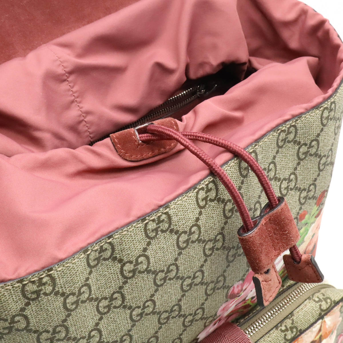 GGブルームス GGスプリーム バックパック リュックサック フラワープリント 花柄 PVC ベージュ ピンク系マルチカラー 40501