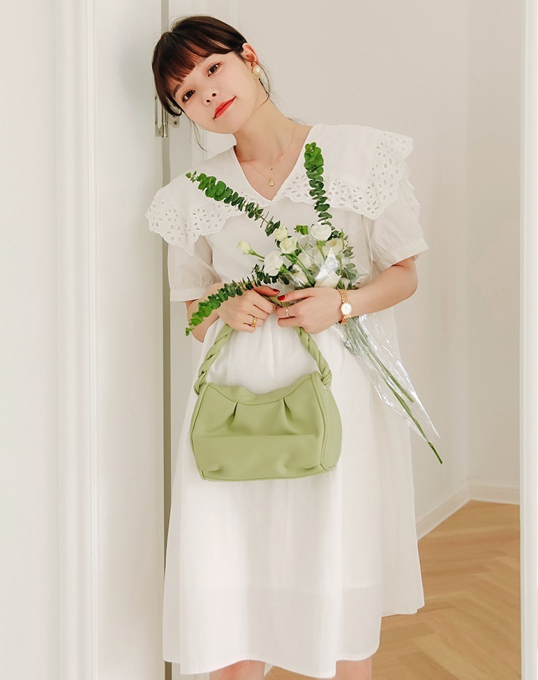 【日本未発売/送料無料】マタニティ ワンピース 大きめ襟 Vネック パンチングレース 【日本未発売/送料無料】マタニティ ワンピース 大きめ襟 Vネック パンチングレース