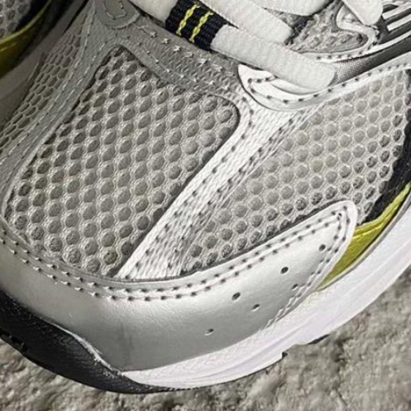 ニューバランス 530 シルバー MR530SC ニューバランス 530 シルバー MR530SC