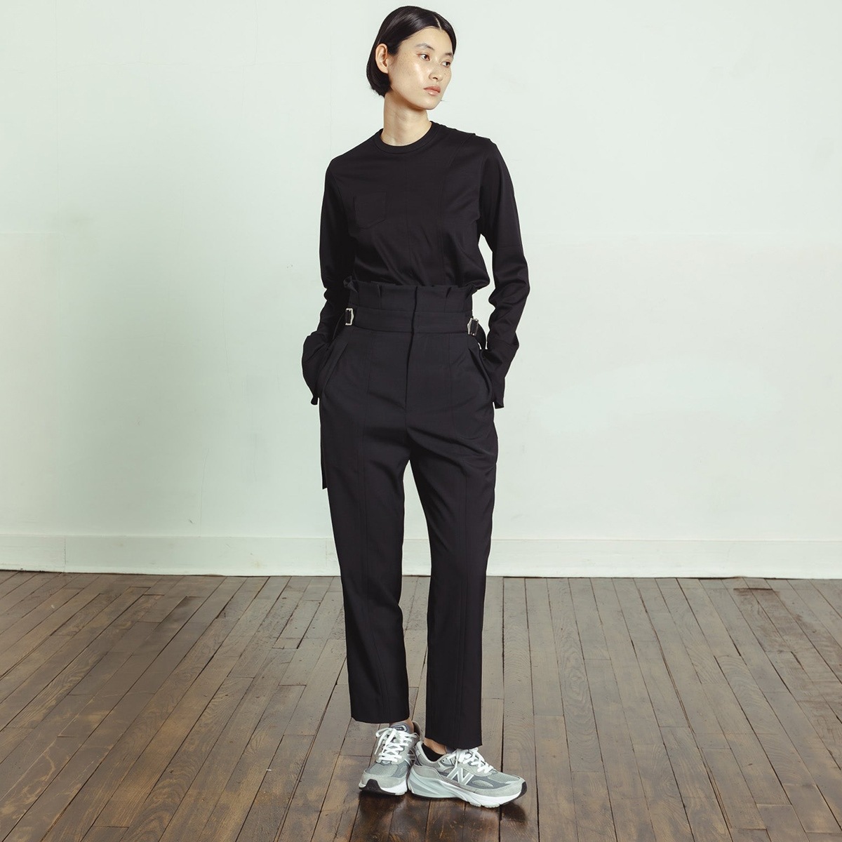 IORE イオレ スラックス FOLD PANTS フォールド IOR24AW-PT-001 レディース ハイウェスト プリーツ ベルト BLACK 【mega】 IORE イオレ スラックス FOLD PANTS フォールド IOR24AW-PT-001 レディース ハイウェスト プリーツ ベルト BLACK 【mega】