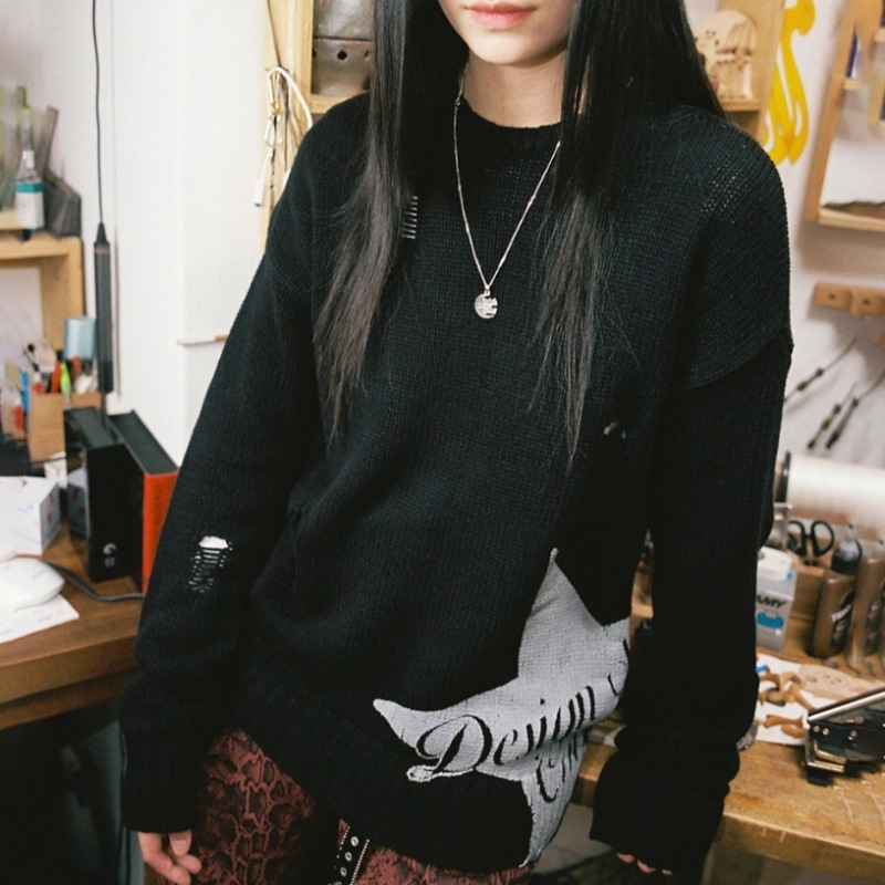 キャビッシュ W ダメージスターニットクルーネックブラック (CV2DFFK601A) キャビッシュ W ダメージスターニットクルーネックブラック (CV2DFFK601A)