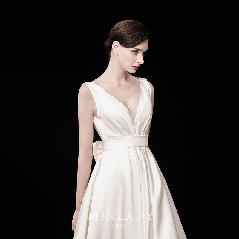 パーティードレス ワンピース 花嫁ミニドレス ウェディングドレス 可愛い蝶結び セクシーV襟 前に短