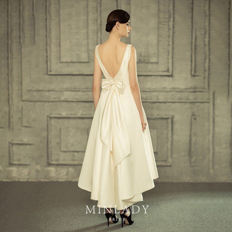 パーティードレス ワンピース 花嫁ミニドレス ウェディングドレス 可愛い蝶結び セクシーV襟 前に短