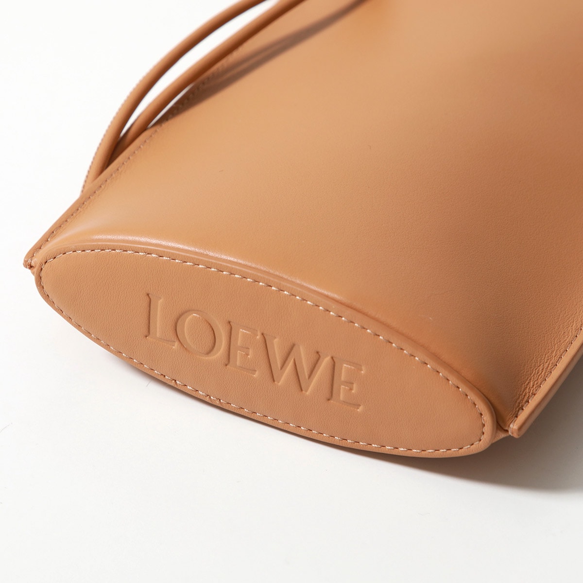LOEWE ロエベ ハンドバッグ ぺブル ダイス ポケット CPBPR12X01 レディース レザー アナグラム ショルダーバッグ クロスボディ ポシェット カラー2色 LOEWE ロエベ ハンドバッグ ぺブル ダイス ポケット CPBPR12X01 レディース レザー アナグラム ショルダーバッグ クロスボディ ポシェット カラー2色