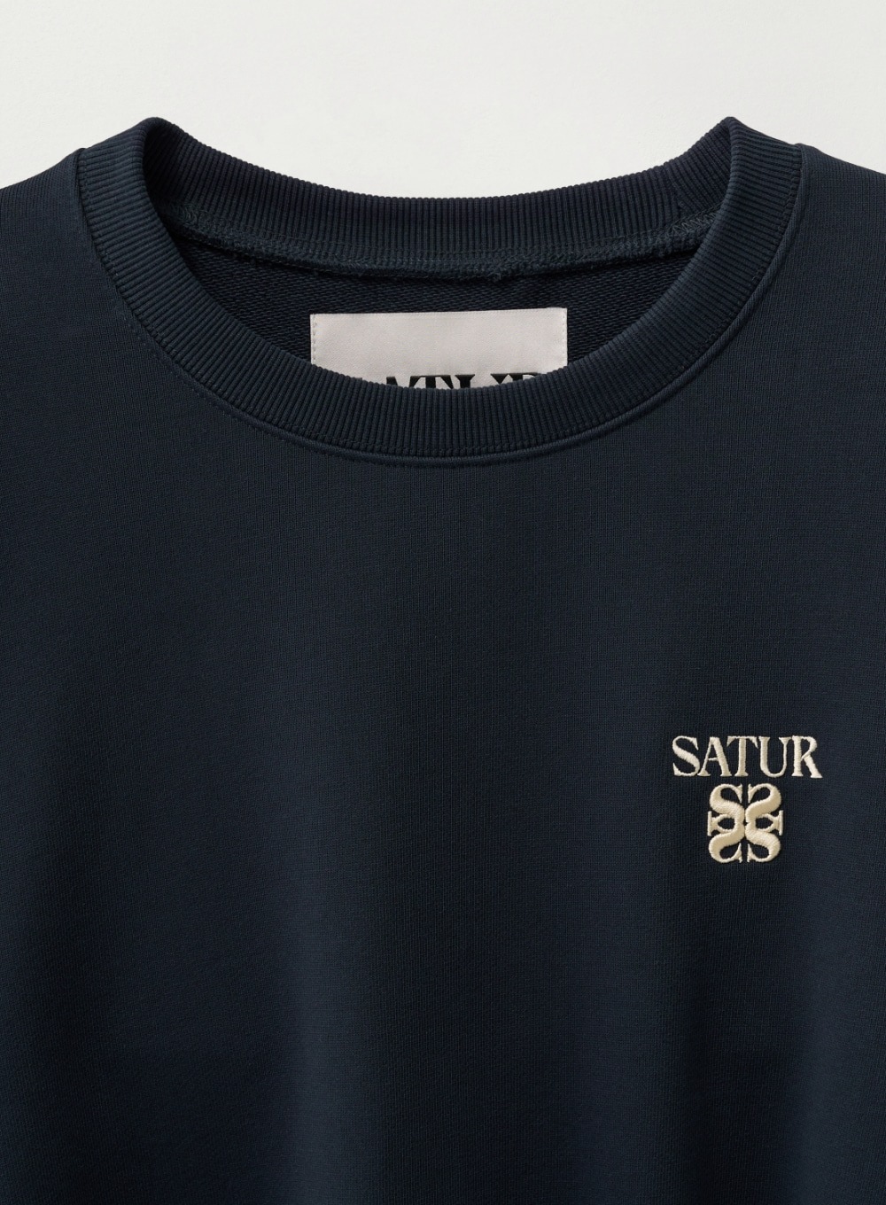 【SATUR】 LOREN CLASSIC LOGO BASIC SWEATSHIRT : NAVY 【SATUR】 LOREN CLASSIC LOGO BASIC SWEATSHIRT : NAVY