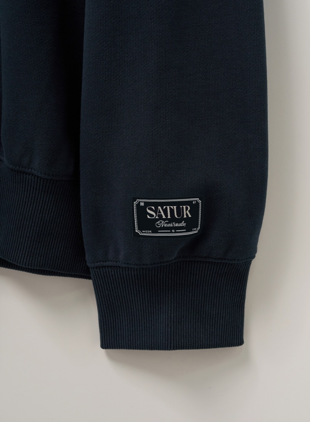 【SATUR】 LOREN CLASSIC LOGO BASIC SWEATSHIRT : NAVY 【SATUR】 LOREN CLASSIC LOGO BASIC SWEATSHIRT : NAVY