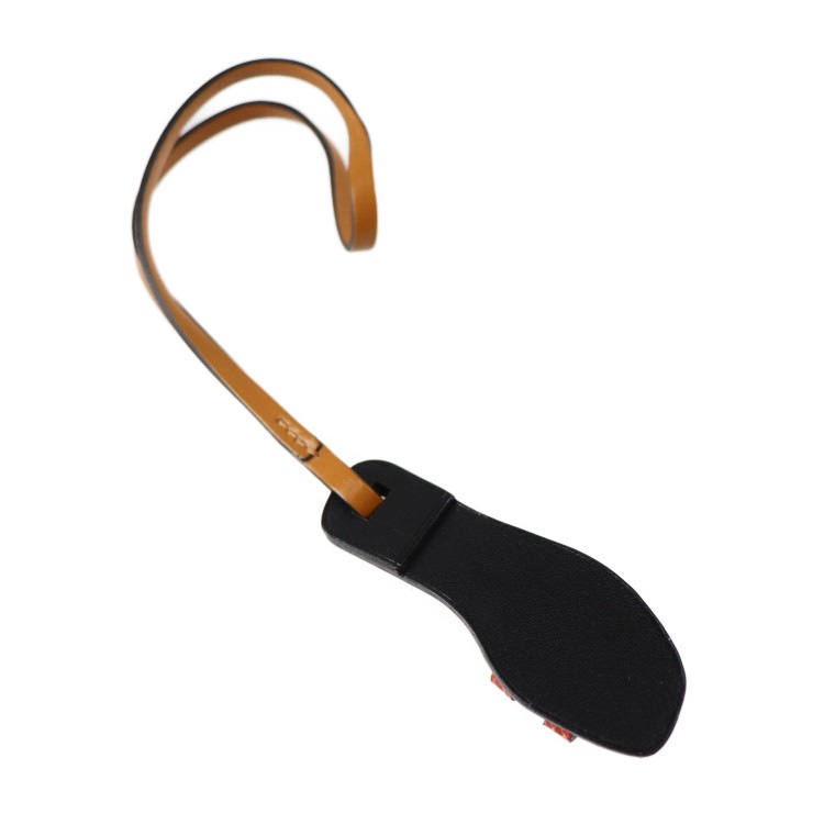 超美品 HERMES エルメス その他小物 - ORAN NANO オラン ナノ リザード ヴォーバトラー バッシュハンター サンギーヌ レッド系 ナチュラルサブレ ブラック サンダルモチーフ バッグ