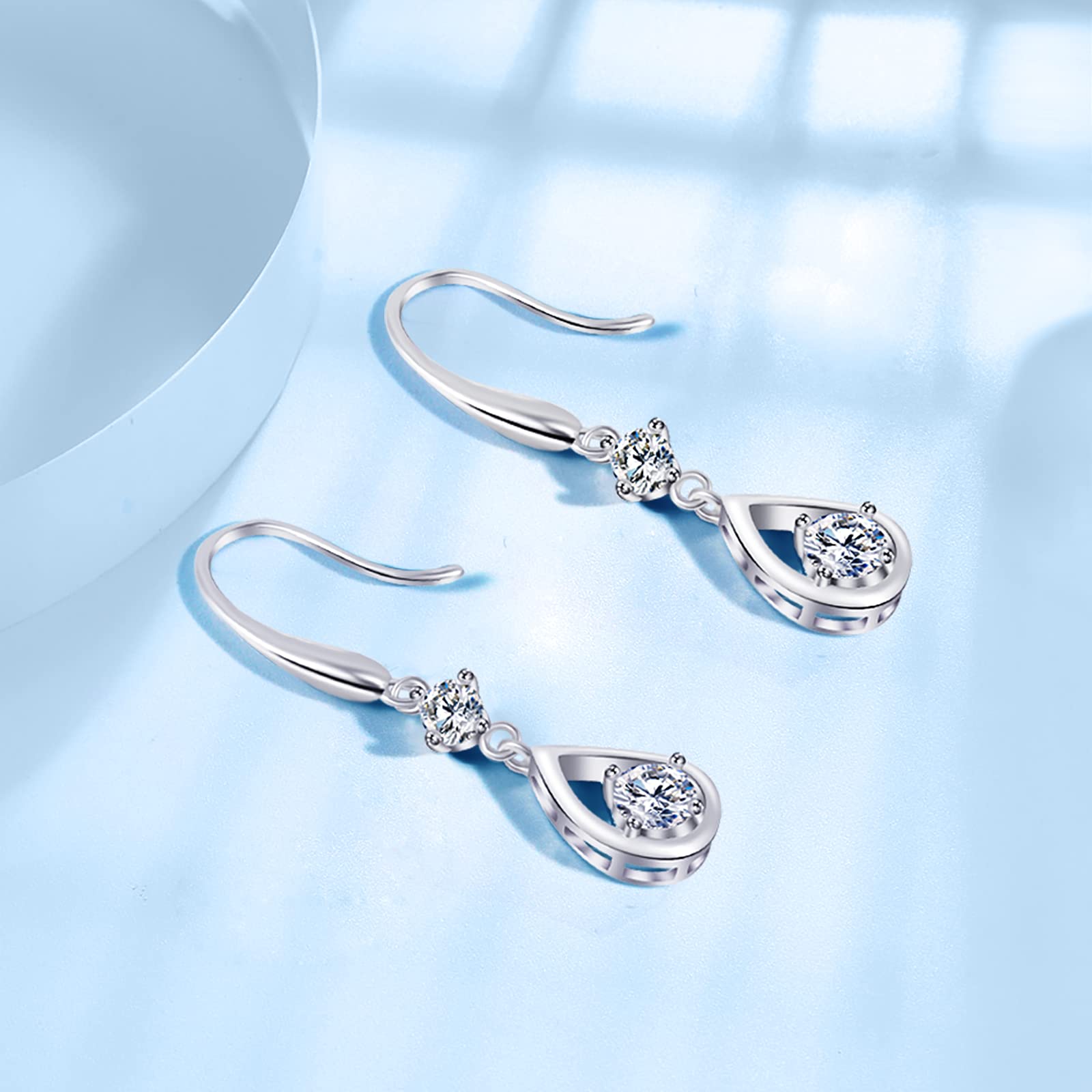 Free bird ルビー ピアス レディース 揺れる 「しずくの花」 フックピアス 誕生石 7月 シルバー925 金属アレルギー対応 女性 夏 ピアス 誕生日 プレゼント