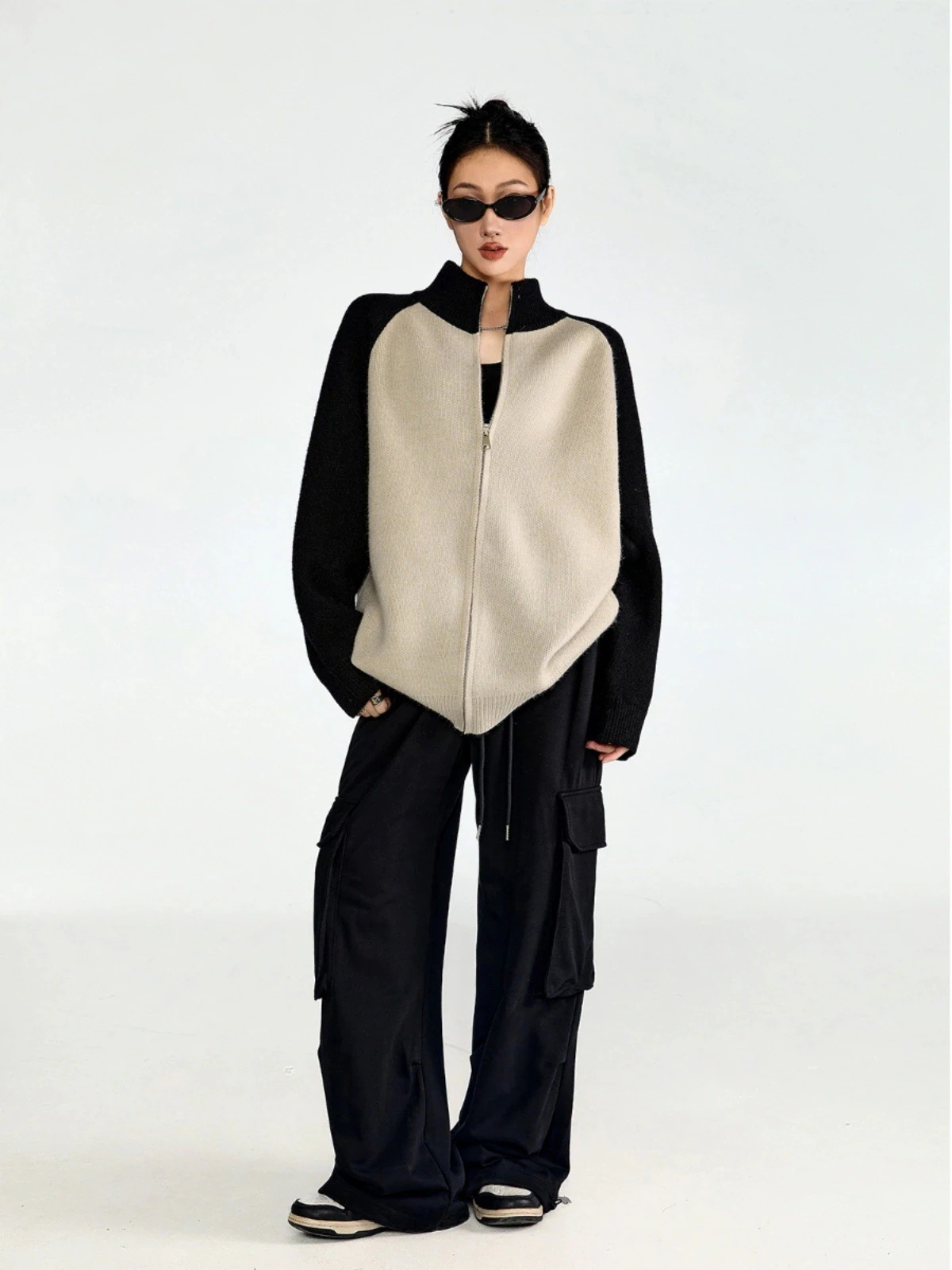 2025 春夏 韓国 かわいい レディースニットバイカラーハイネックスタンドネックアウター羽織りスポーティー長袖配色コーデトップススポーツサイズサイドカジュアルシルエットファッション系フル丈トラック 2025 春夏 韓国 かわいい レディースニットバイカラーハイネックスタンドネックアウター羽織りスポーティー長袖配色コーデトップススポーツサイズサイドカジュアルシルエットファッション系フル丈トラック