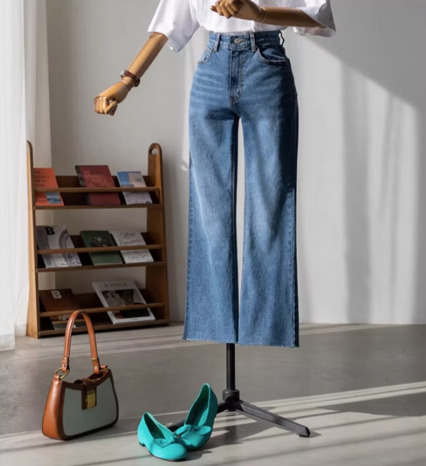 ボトムス パンツ Gパン ズボン ストレートパンツ デニムパンツ レギュラー丈 ストレート ファスナー ポケット デニム 大人可愛い きれいめ シンプル カジュアル おしゃれ お洒落 かっこいい