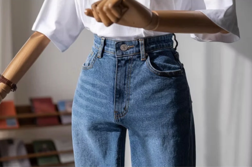 ボトムス パンツ Gパン ズボン ストレートパンツ デニムパンツ レギュラー丈 ストレート ファスナー ポケット デニム 大人可愛い きれいめ シンプル カジュアル おしゃれ お洒落 かっこいい