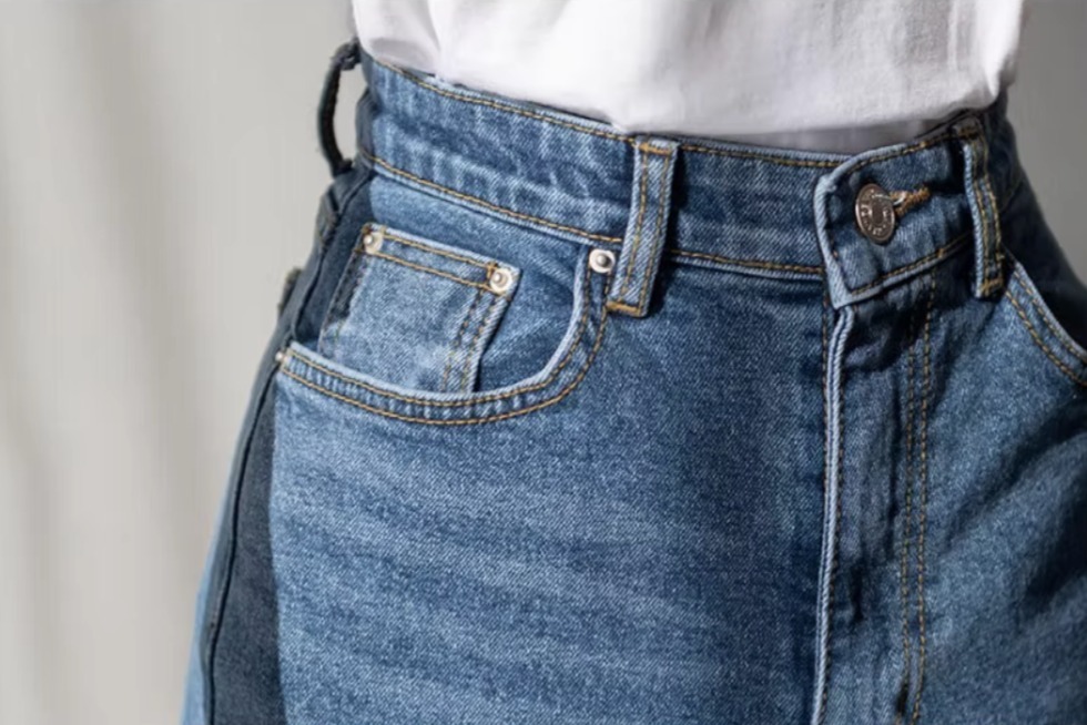ボトムス パンツ Gパン ズボン ストレートパンツ デニムパンツ レギュラー丈 ストレート ファスナー ポケット デニム 大人可愛い きれいめ シンプル カジュアル おしゃれ お洒落 かっこいい