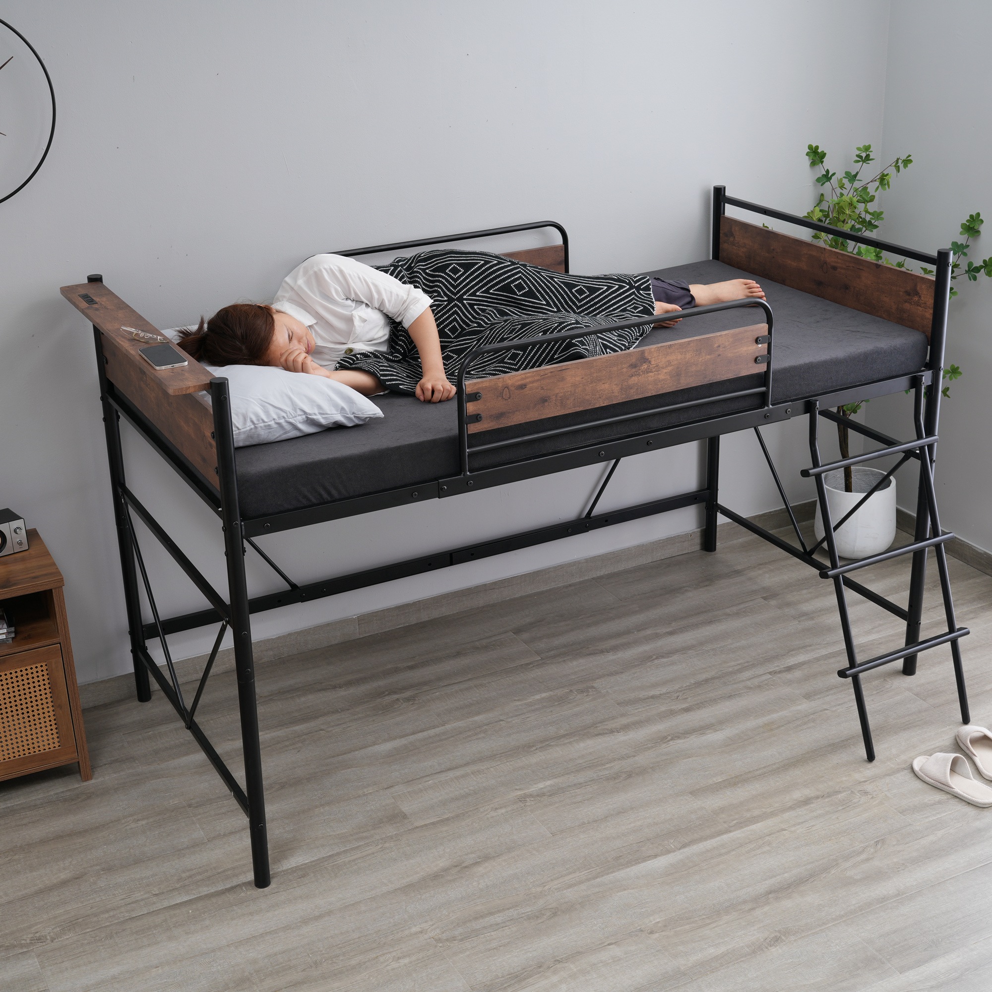 ロフトベッド パイプベッド シングル 耐荷重150kg 高さ125cm システムベッド ロータイプ ミドルタイプ 収納 北欧風 大人 一人暮らし ハンガーポール4本付属 送料無料 スチール 耐震 ベ