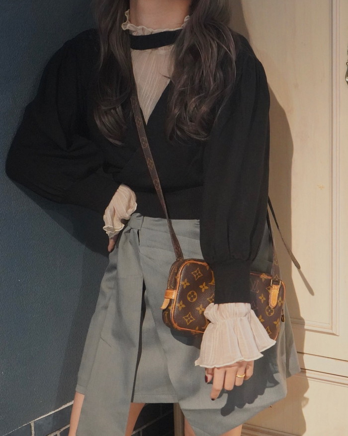 Choker Design Puffsleeve Knit Sweater (black) A,D,G レディース トップス