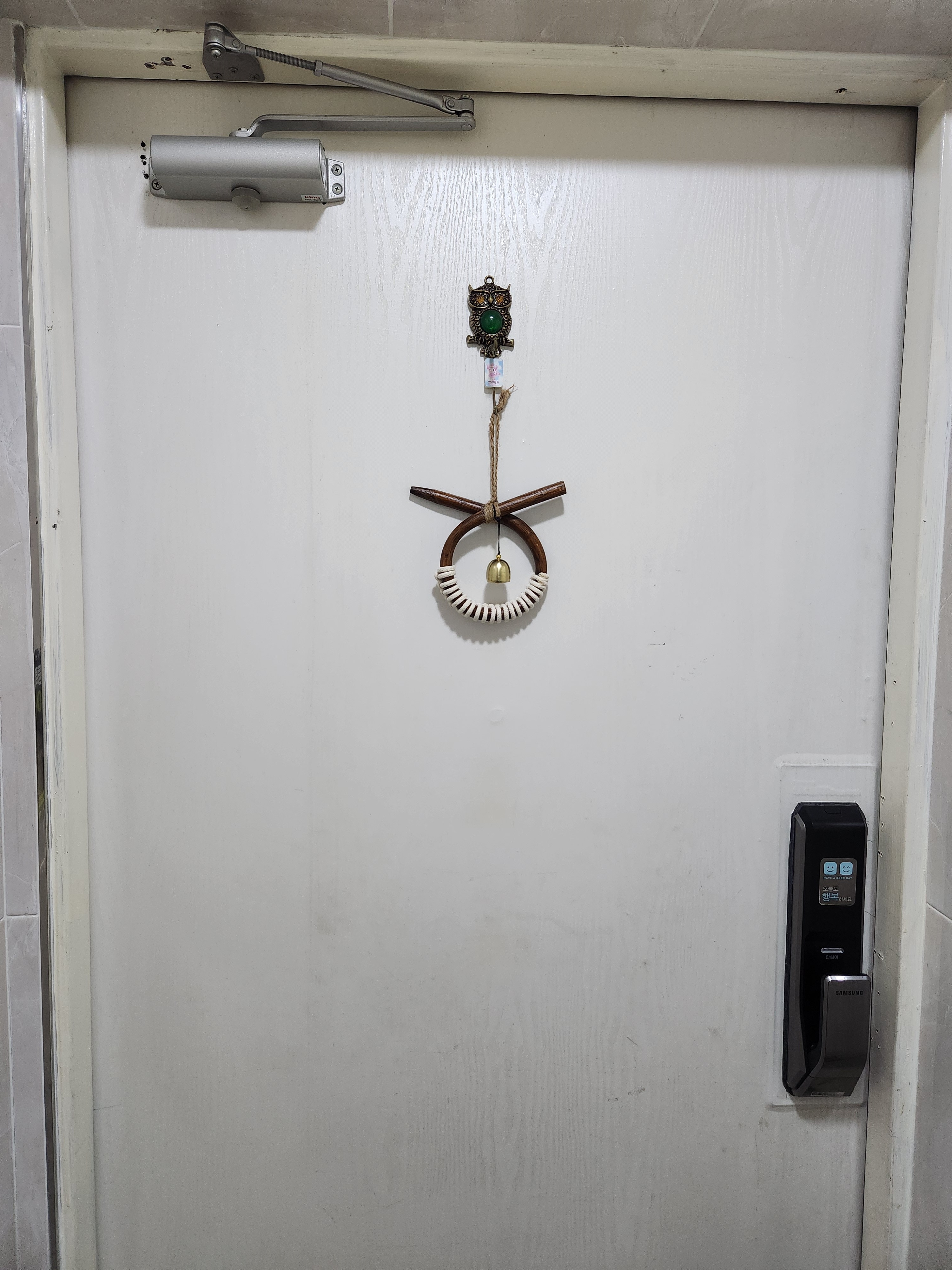 牛の鼻木 幸運をもたらす風景種 「はなぎ」 韓国伝統 玄関の鐘 牛の鼻木 幸運をもたらす風景種 「はなぎ」 韓国伝統 玄関の鐘