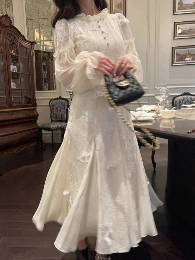 新しい中国のベルベットの刺繍三次元蝶チョンサムドレス女性2025新しいハイエンドの絶妙な国家スタイルのロングスカート