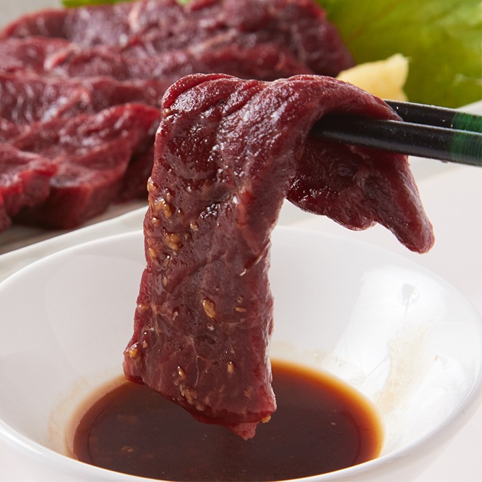 低温熟成 ミンク鯨 (くじら) 赤肉 一級 400g(200g 2パック) 栄養価抜群 小分けパック 個包装 天然物 サク肉 ノルウェー産 食べやすい 大好評 栄養抜群 ヘルシー食品 高たんぱく質 低