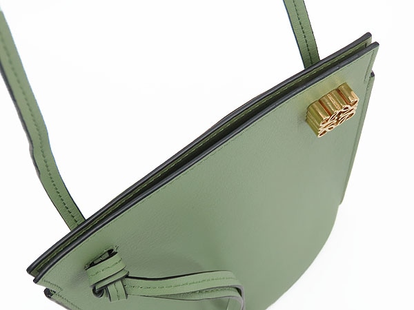 新品同様ロエベダイスポケットショルダーポーチ斜め掛けショルダーバッグポシェットフォンケースフォンポーチローズマリー