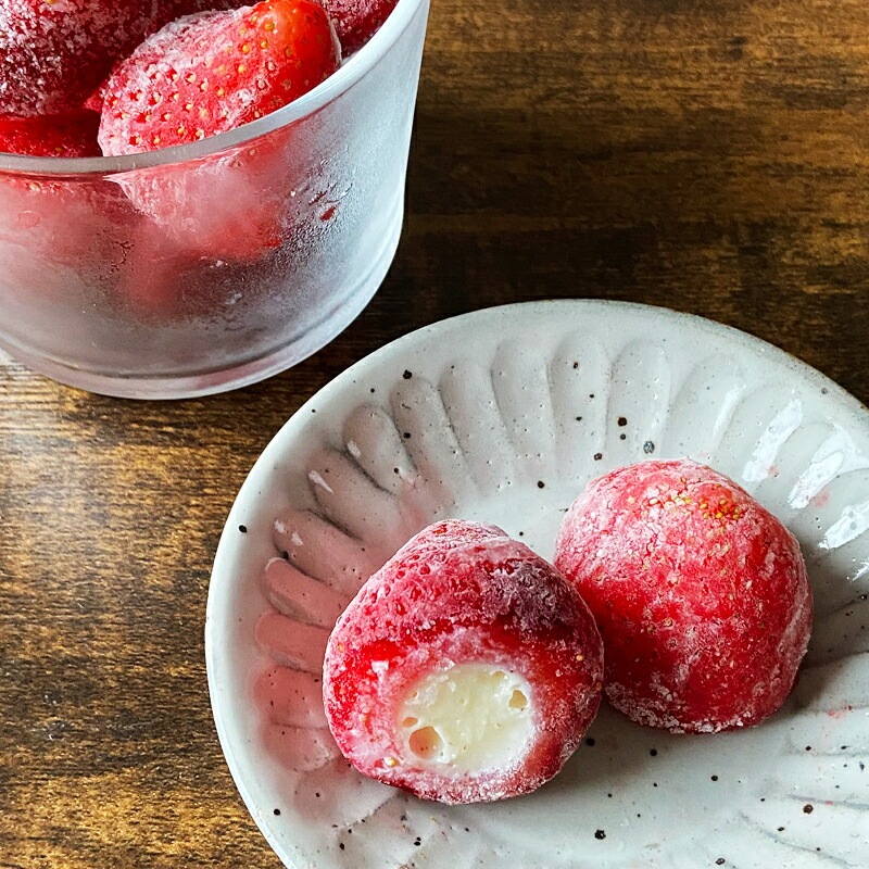 [前田家] かわいい 苺 練乳 ホワイトチョコレート アイス 50粒 アイスクリーム スイーツ 冷凍