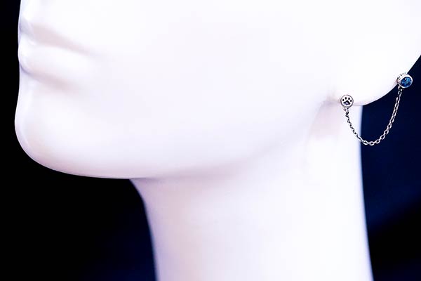 天然石 ブルートパーズ 猫 ネコ ねこ 足跡 肉球 シルバー925 2ホール チェーンピアス 天然石 ブルートパーズ 猫 ネコ ねこ 足跡 肉球 シルバー925 2ホール チェーンピアス