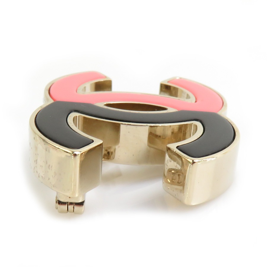 シャネル CHANEL ブローチ ココマーク メタル/レジン ゴールド/ブラック/ピンク レディース e60643i シャネル CHANEL ブローチ ココマーク メタル/レジン ゴールド/ブラック/ピンク レディース e60643i