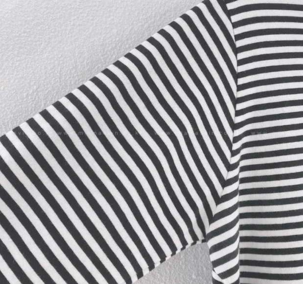 ロンT トップス カットソー トップス ミディアム丈 ミドル丈 レギュラー丈 袖あり 長袖 ラウンドネック ボートネック 襟なし セミフレア ストレート スマート 裾イン 薄手 大人可愛い シンプル