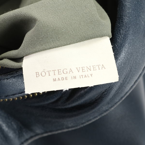 Qoo10] BOTTEGA VENETA 美品 イントレチャート 161702 V