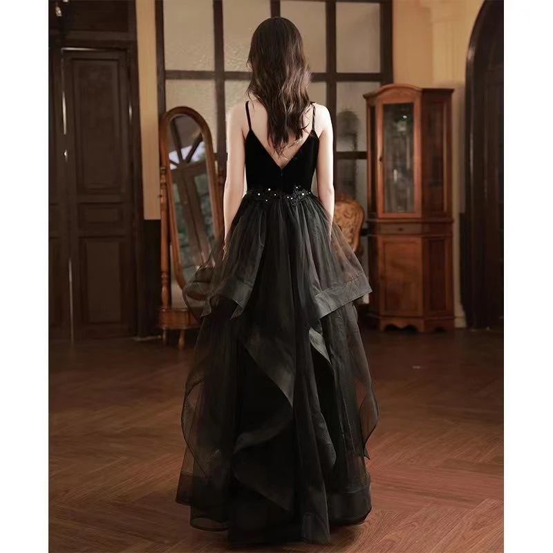 黒のホルタードレス 2025新しい宴会ドレス 年次総会気質ハイエンドの光豪華なドレス ドレスのバットミツバシニアセンス パーティードレス キャバドレス ウェディングドレス