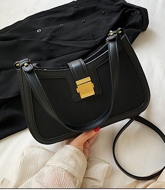 4色 ショルダーバッグ ハンドバッグ レディース 肩掛け 大人 軽量 小さめ 2way カジュアル かわいい 大容量 ファスナー付き 通勤 韓国ファッション 仕事用カバン スクエア 横長 ラウンド型 4色 ショルダーバッグ ハンドバッグ レディース 肩掛け 大人 軽量 小さめ 2way カジュアル かわいい 大容量 ファスナー付き 通勤 韓国ファッション 仕事用カバン スクエア 横長 ラウンド型