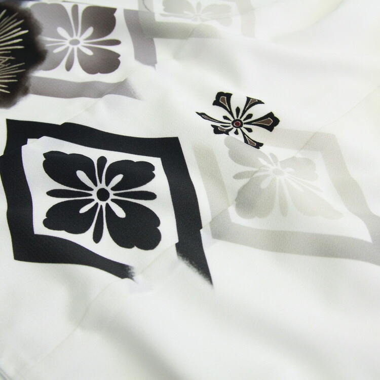 レンタルJAPAN STYLE 日本製 お宮参り 男の子 着物 レンタル オフホワイト薄ベージュの染め分けに鷹と兜 お宮参り レンタル 衣装 男児 祝着 初着 産着 レンタル衣装 レンタルJAPAN STYLE 日本製 お宮参り 男の子 着物 レンタル オフホワイト薄ベージュの染め分けに鷹と兜 お宮参り レンタル 衣装 男児 祝着 初着 産着 レンタル衣装