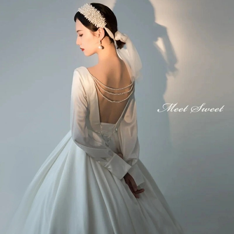 ウェディングドレス 二次会ドレス 結婚式 ブライダルドレス サテン 長袖 ロングスリーブ Vネック 背中開き ロング丈 ロングドレス 前撮り 海外挙式 花嫁ドレス ウエディングドレス 韓国風 プリンセ ウェディングドレス 二次会ドレス 結婚式 ブライダルドレス サテン 長袖 ロングスリーブ Vネック 背中開き ロング丈 ロングドレス 前撮り 海外挙式 花嫁ドレス ウエディングドレス 韓国風 プリンセ