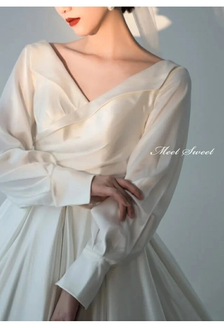 ウェディングドレス 二次会ドレス 結婚式 ブライダルドレス サテン 長袖 ロングスリーブ Vネック 背中開き ロング丈 ロングドレス 前撮り 海外挙式 花嫁ドレス ウエディングドレス 韓国風 プリンセ ウェディングドレス 二次会ドレス 結婚式 ブライダルドレス サテン 長袖 ロングスリーブ Vネック 背中開き ロング丈 ロングドレス 前撮り 海外挙式 花嫁ドレス ウエディングドレス 韓国風 プリンセ