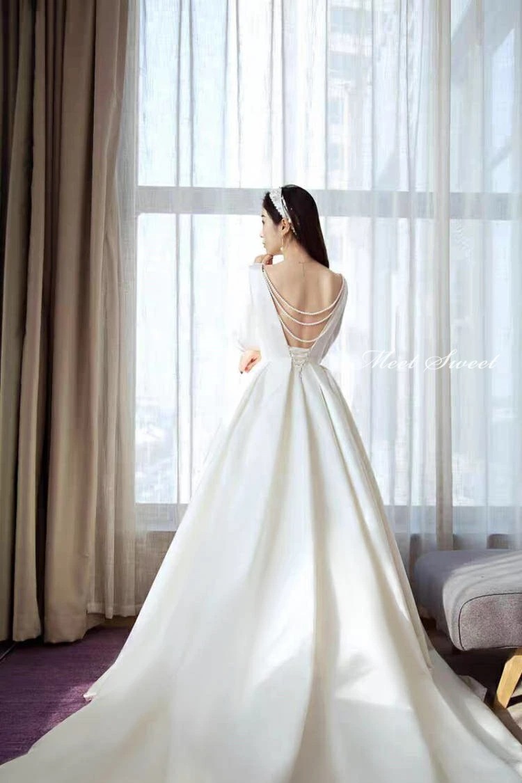 ウェディングドレス 二次会ドレス 結婚式 ブライダルドレス サテン 長袖 ロングスリーブ Vネック 背中開き ロング丈 ロングドレス 前撮り 海外挙式 花嫁ドレス ウエディングドレス 韓国風 プリンセ ウェディングドレス 二次会ドレス 結婚式 ブライダルドレス サテン 長袖 ロングスリーブ Vネック 背中開き ロング丈 ロングドレス 前撮り 海外挙式 花嫁ドレス ウエディングドレス 韓国風 プリンセ