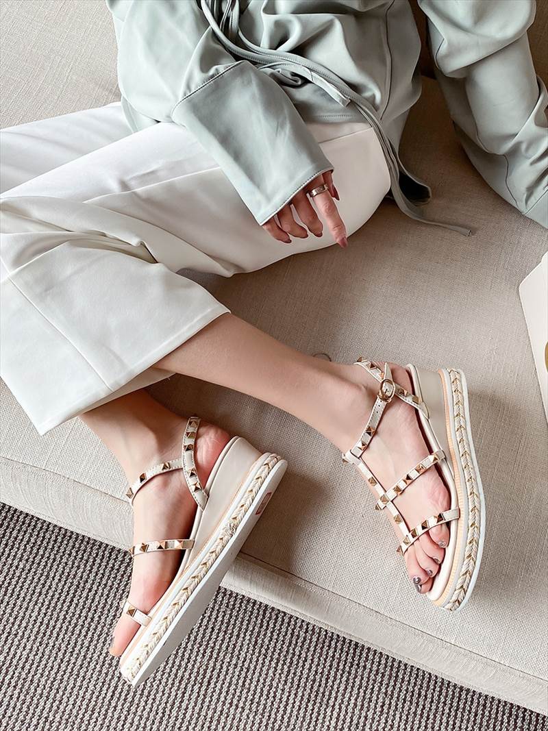 即日発送脚長 美脚 ベルト ラウンドトゥ フラット ぺたんこシューズ サンダル レディース 夏 春 個性的 ローヒール ストラップサンダル 即日発送脚長 美脚 ベルト ラウンドトゥ フラット ぺたんこシューズ サンダル レディース 夏 春 個性的 ローヒール ストラップサンダル