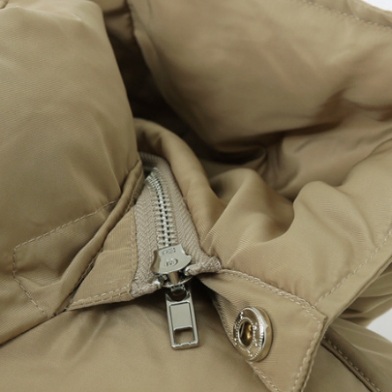 Click & Funny アーバントウェロンフード付きパッド入りジャンパー Click & Funny アーバントウェロンフード付きパッド入りジャンパー