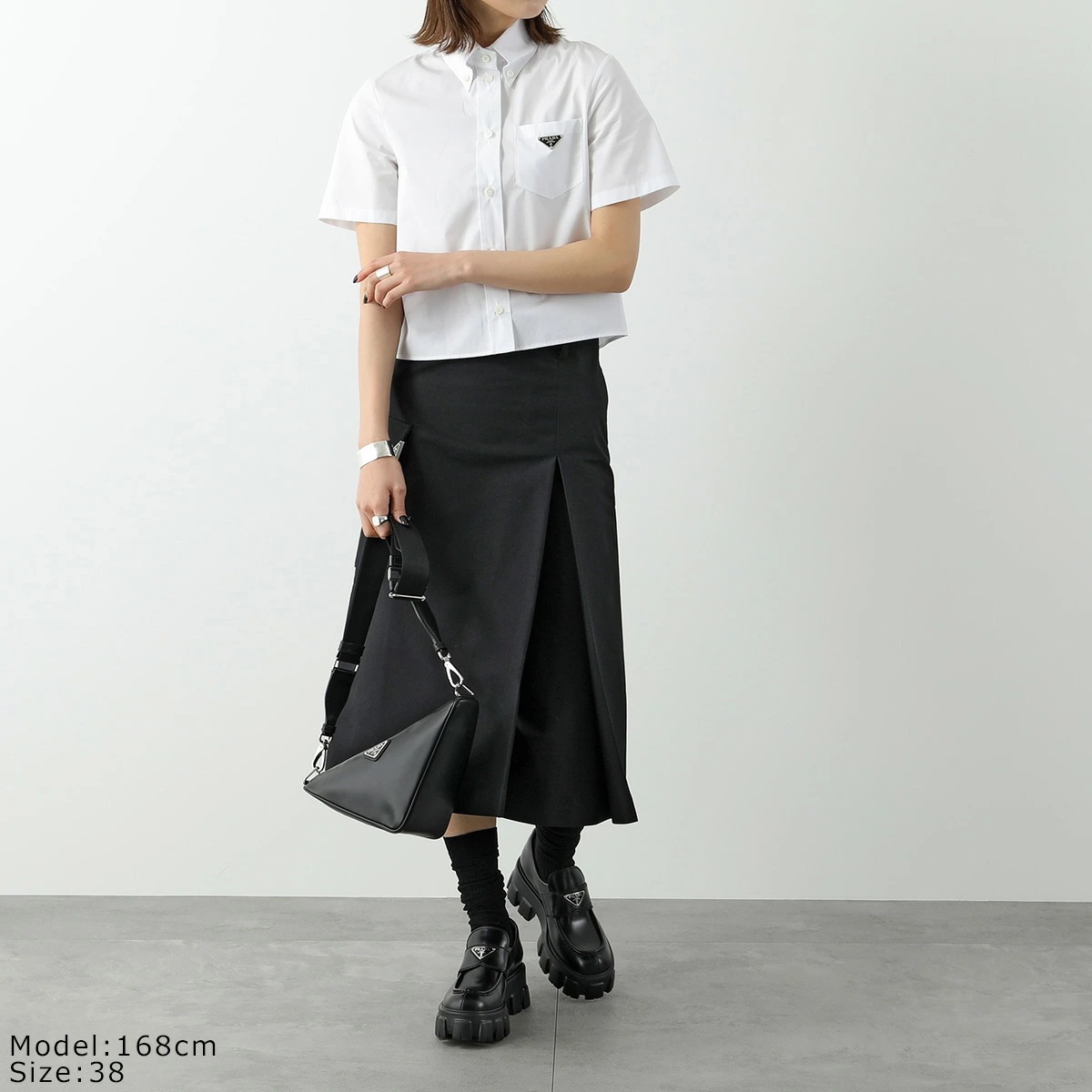 PRADA プラダ ポプリン シャツ P419G 1XV2 レディース コットン 半袖 胸ポケット トライアングルロゴ F0009/BIANCO PRADA プラダ ポプリン シャツ P419G 1XV2 レディース コットン 半袖 胸ポケット トライアングルロゴ F0009/BIANCO