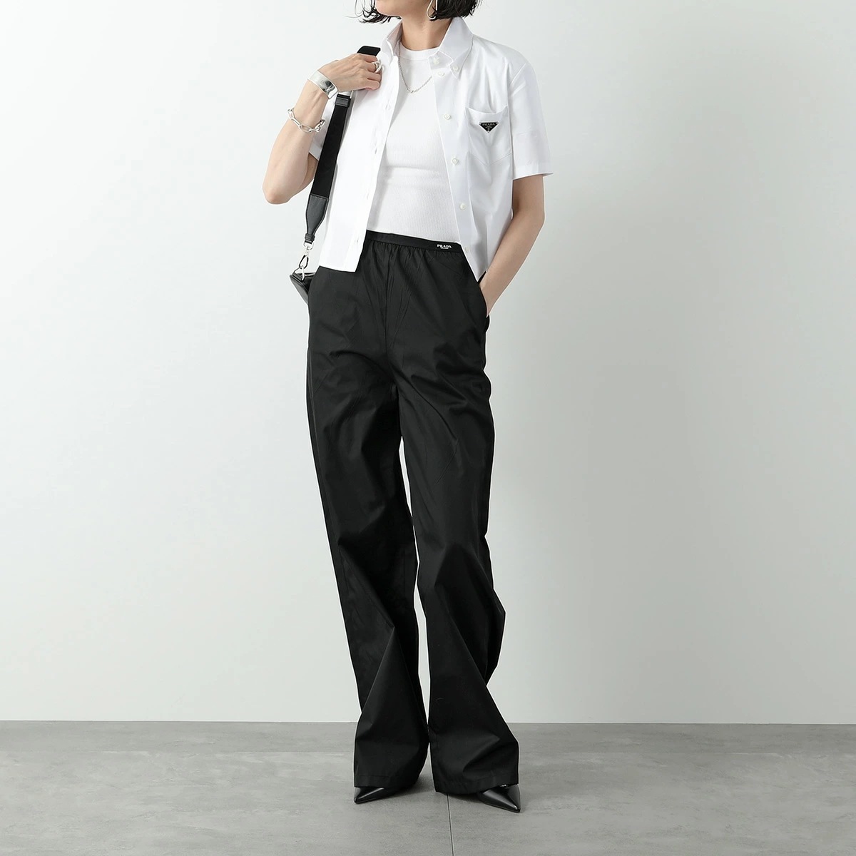 PRADA プラダ ポプリン シャツ P419G 1XV2 レディース コットン 半袖 胸ポケット トライアングルロゴ F0009/BIANCO PRADA プラダ ポプリン シャツ P419G 1XV2 レディース コットン 半袖 胸ポケット トライアングルロゴ F0009/BIANCO