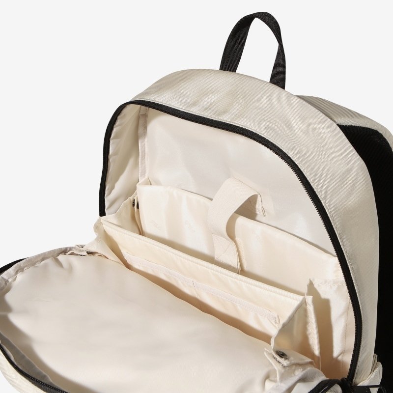 Partition バックパック 2色 (公式正規品) Partition バックパック 2色 (公式正規品)