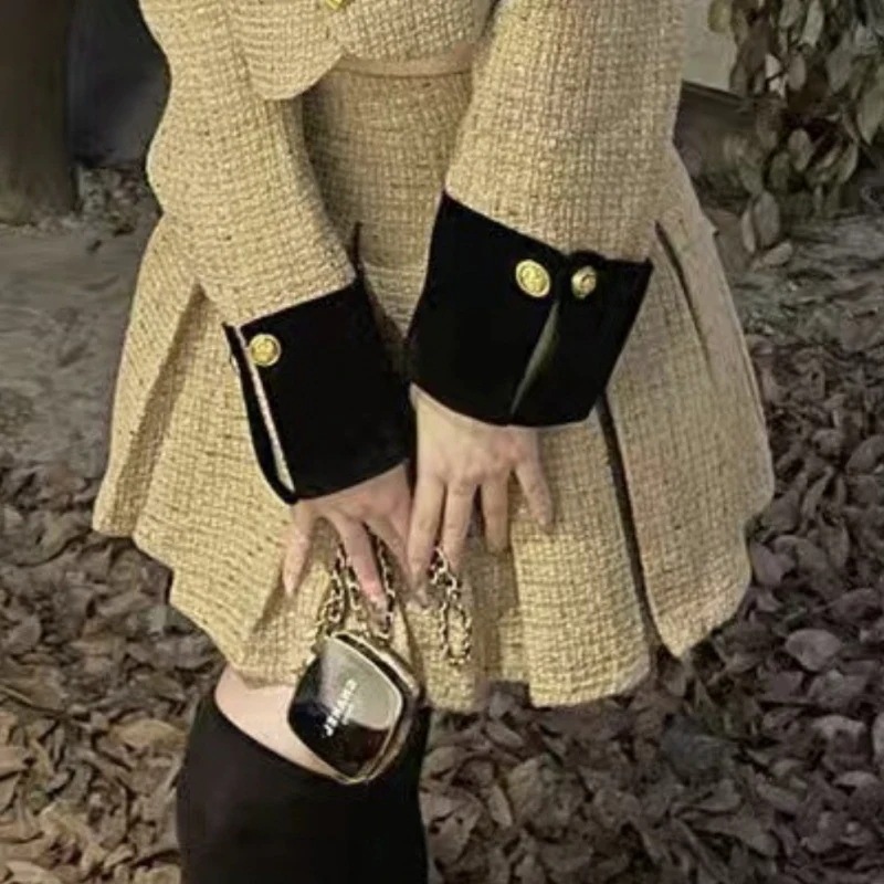 ハイエンドのカスタマイズ-Xiaoxiangfeng ファッションスーツ女性の秋冬服 2024 小さな人々のための新しいスタイルセレブのためのツーピースドレスの完全なセット