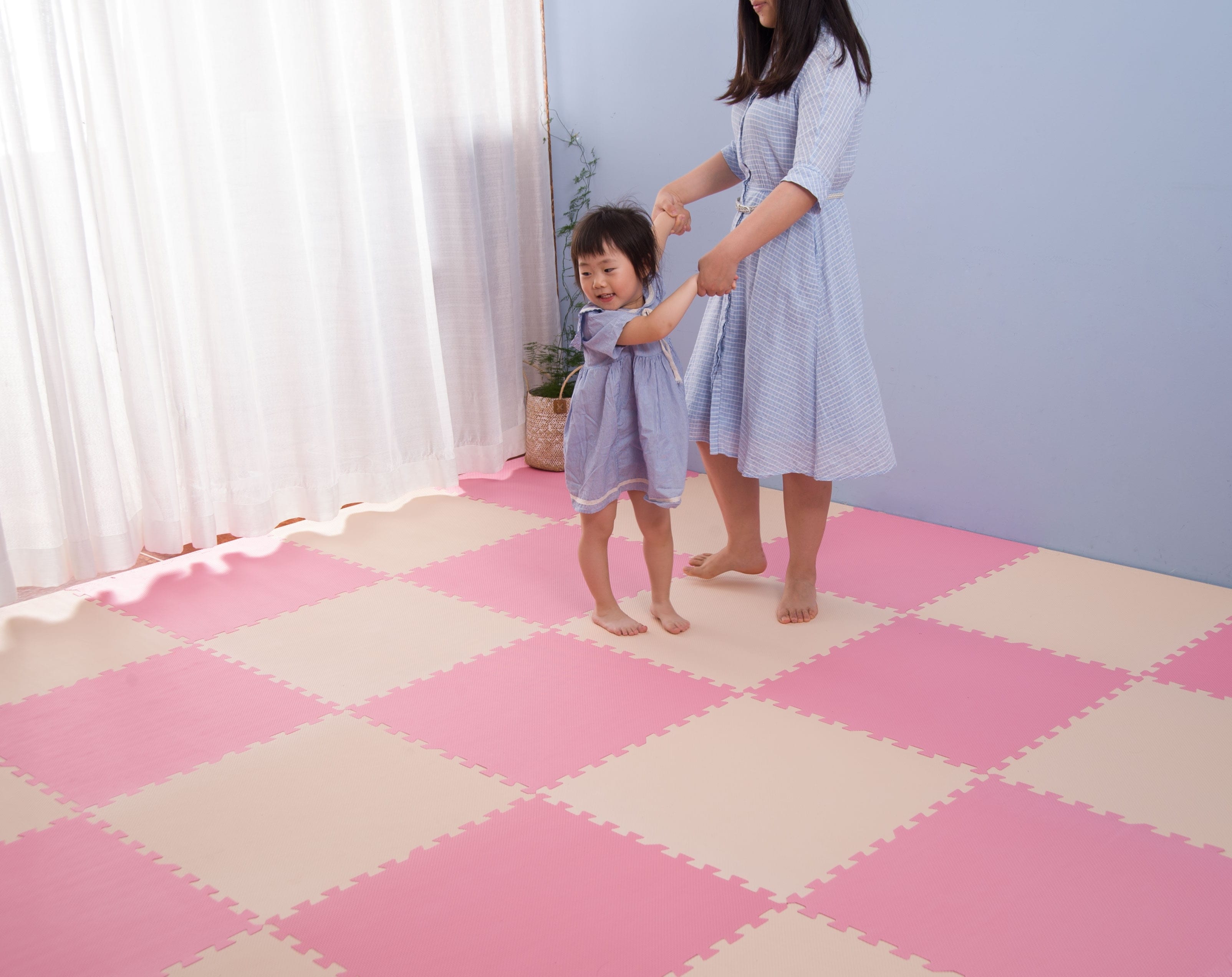 ジョイントマット 大判60cm 6畳 32枚 厚手 2cm おしゃれ EVA高品質 防音断熱 安心のノンホル 転倒防止 サイドパーツ付き【ピンクベージュ】 ジョイントマット 大判60cm 6畳 32枚 厚手 2cm おしゃれ EVA高品質 防音断熱 安心のノンホル 転倒防止 サイドパーツ付き【ピンクベージュ】
