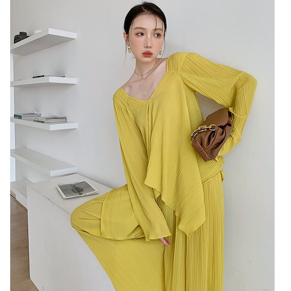 Qoo10] 【セットアップ】イエロー Vネック プリ