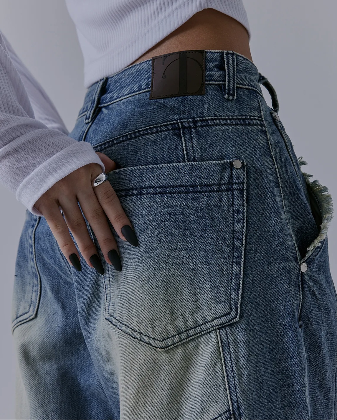 [TREEMINGBIRD]Incision Tassel Denim Pants